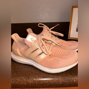 Adidas Ultraboost 4.0